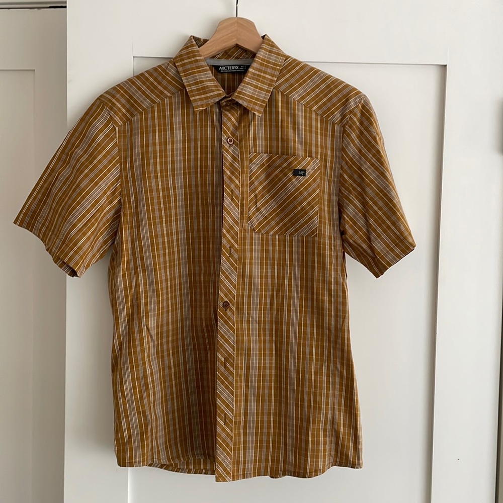 EUC Arc’teryx SS Button-Down Shirt! Sz. Small